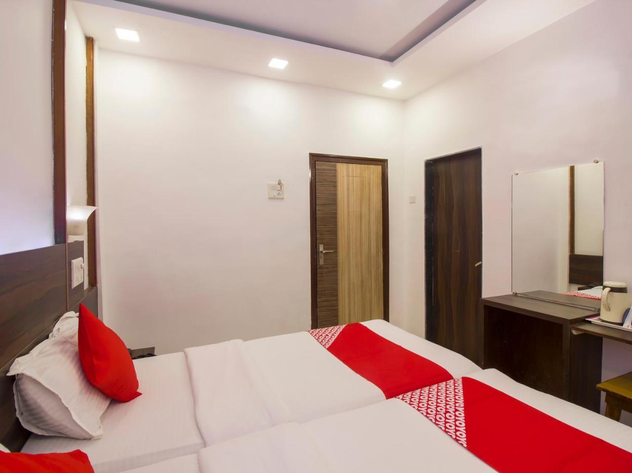 Oyo Flagship 19825 Hotel Panchratna Panvel Eksteriør bilde