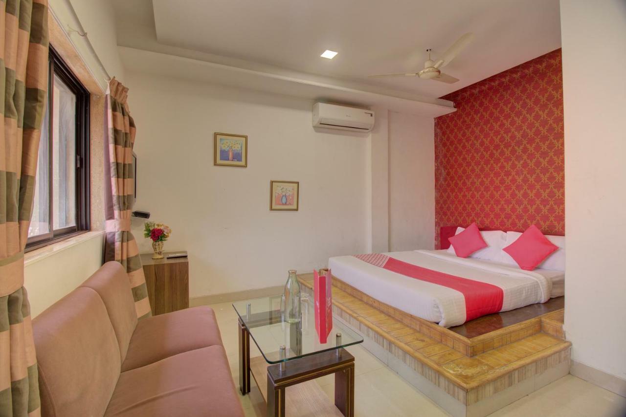 Oyo Flagship 19825 Hotel Panchratna Panvel Eksteriør bilde