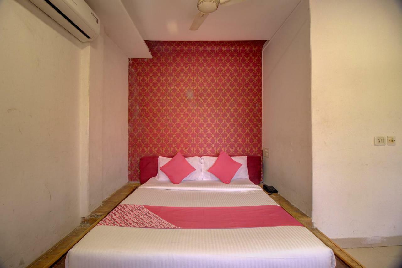 Oyo Flagship 19825 Hotel Panchratna Panvel Eksteriør bilde